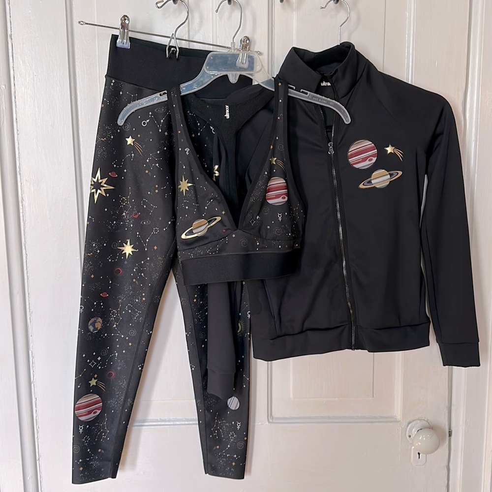 Ultracor 3 piece set, legging size XS, bra size small & jacket xsmall.